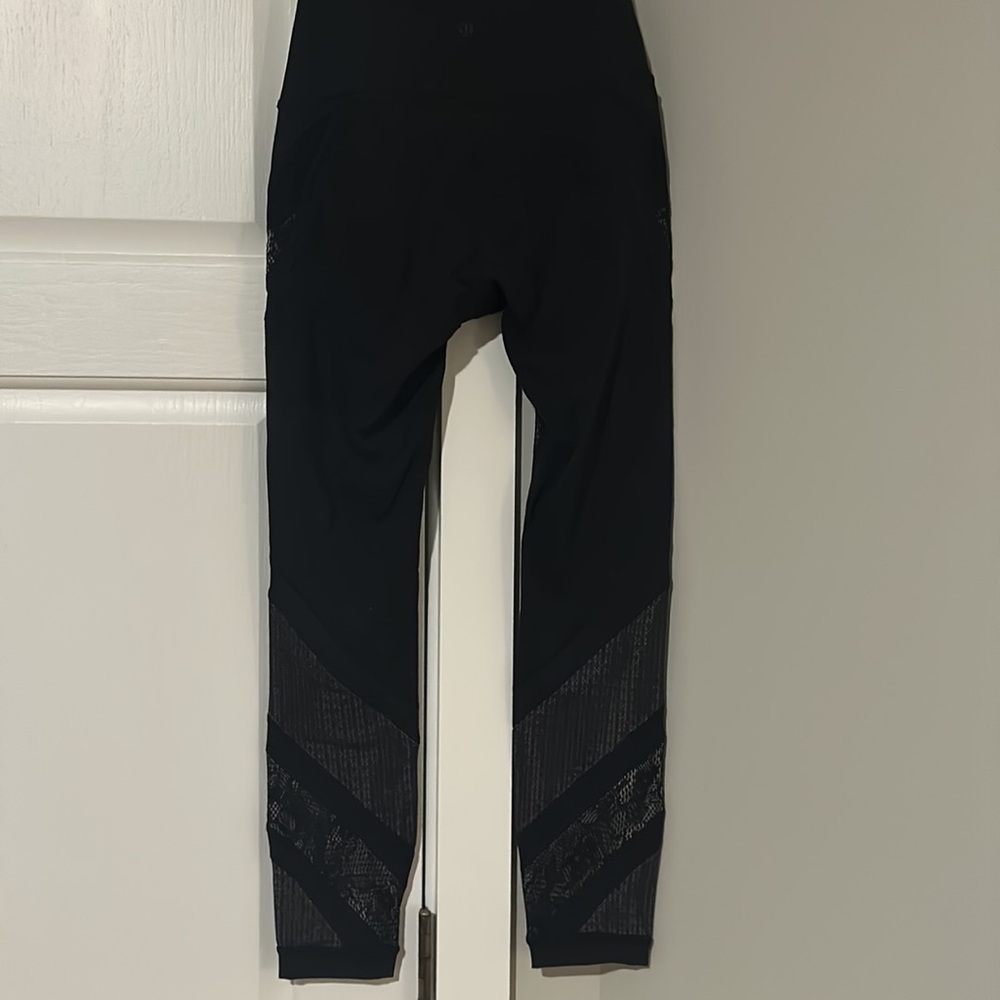 size 4 lulu leggings - Picture 3 of 5